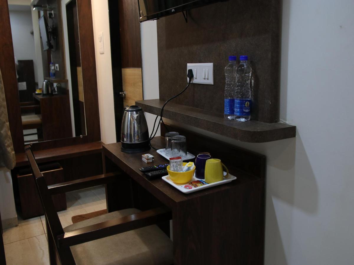 D' Manor Service Apartment Belgaum Bagian luar foto